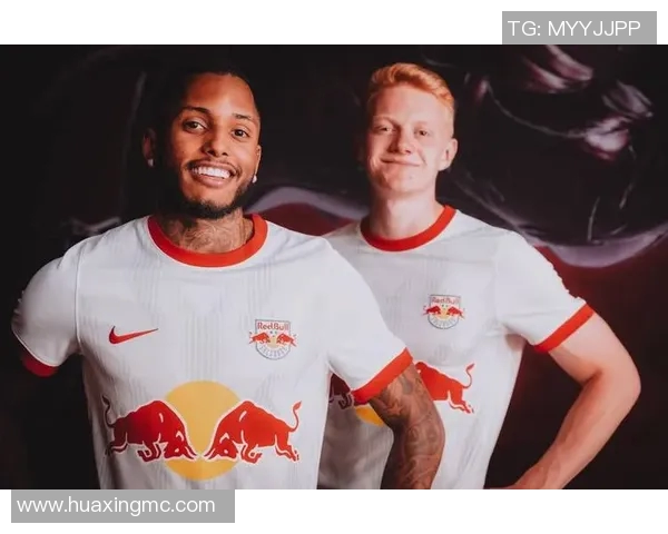 足球明星与秋衣的时尚碰撞展现运动与潮流的完美结合