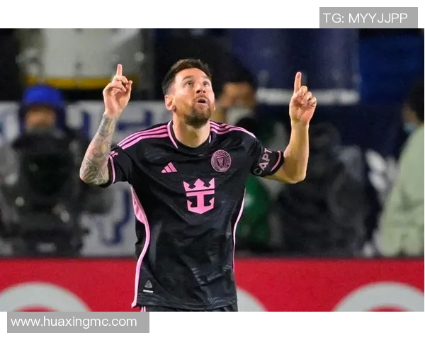 华人足球明星展现超凡魅力与帅气风采引领全球潮流